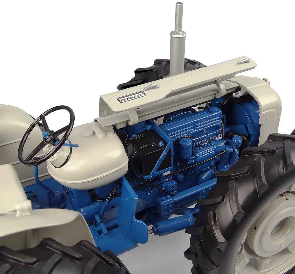 Universal Hobbies Ford County 654 Prototype 1964 1:16