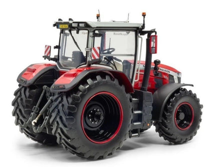 Universal Hobbies - Massey Ferguson 8S.225
