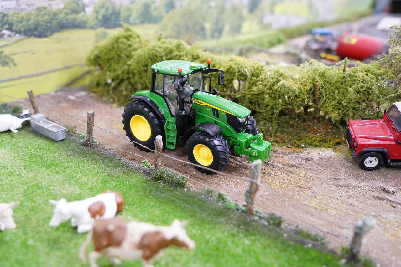 Britains - John Deere 6M 240 - 1:32