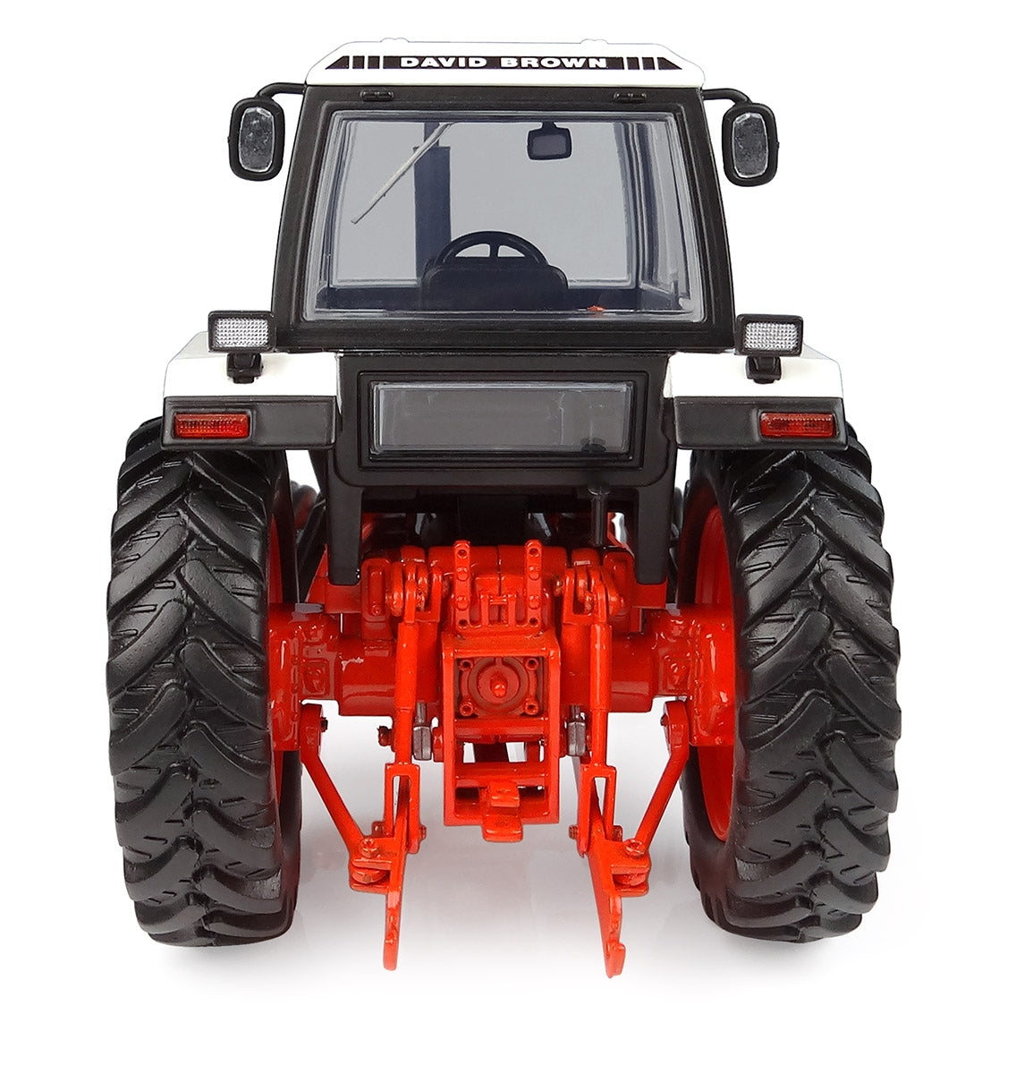 Universal Hobbies - David Brown 1690 4 wheel drive