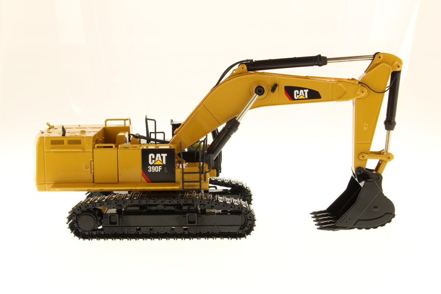 Die Cast Masters - 1:50 Cat® 390F L Hydraulic Excavator