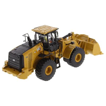Die Cast Masters - 1:50 Cat® 966 Wheel Loader