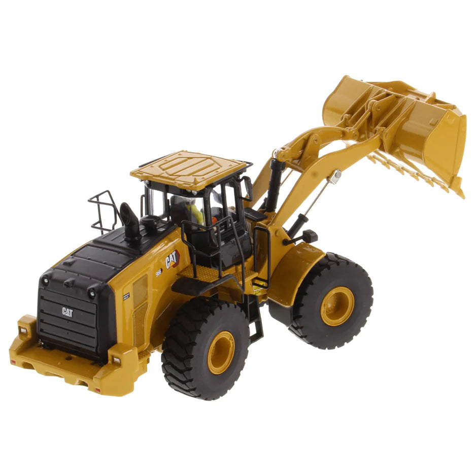Die Cast Masters - 1:50 Cat® 966 Wheel Loader