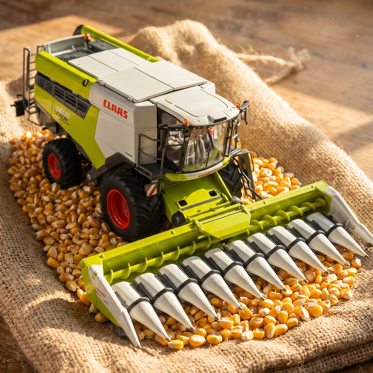 Marge Models - Claas Lexion 8700 with Corio 1275C Conspeed - 1:32