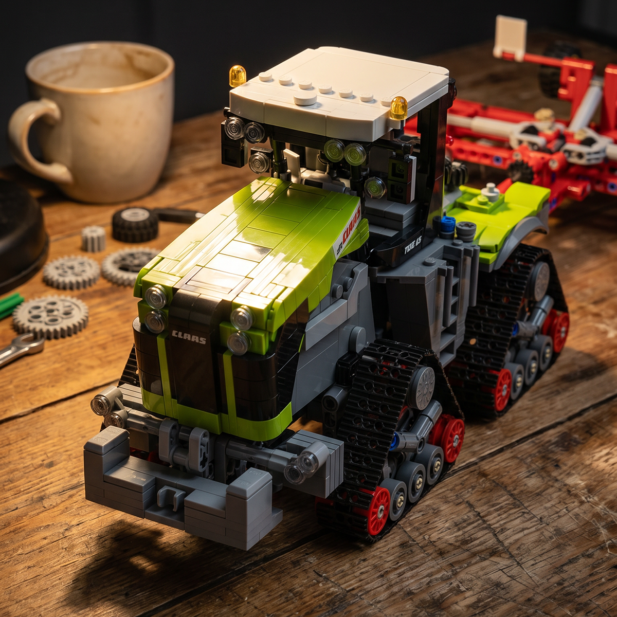 CaDA CLAAS XERION 5000 TRAC - 1:32