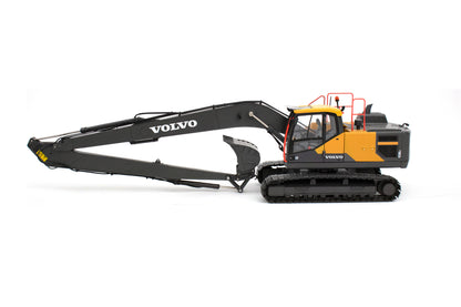 AT -  Volvo EC220ELR Long Reach Tracked excavator.