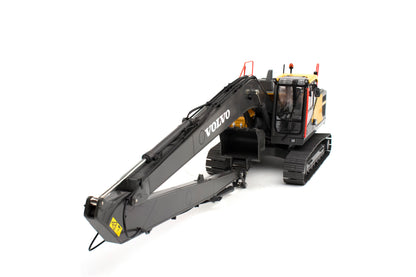 AT -  Volvo EC220ELR Long Reach Tracked excavator.