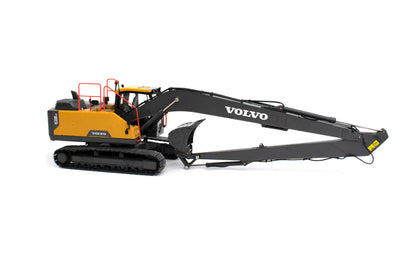 AT -  Volvo EC220ELR Long Reach Tracked excavator.