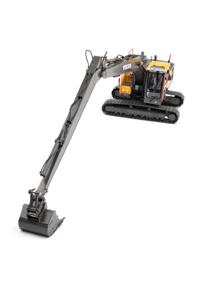 AT -  Volvo EC220ELR Long Reach Tracked excavator.