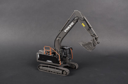 AT - Volvo EC220E Limited Black Edition - 1:32