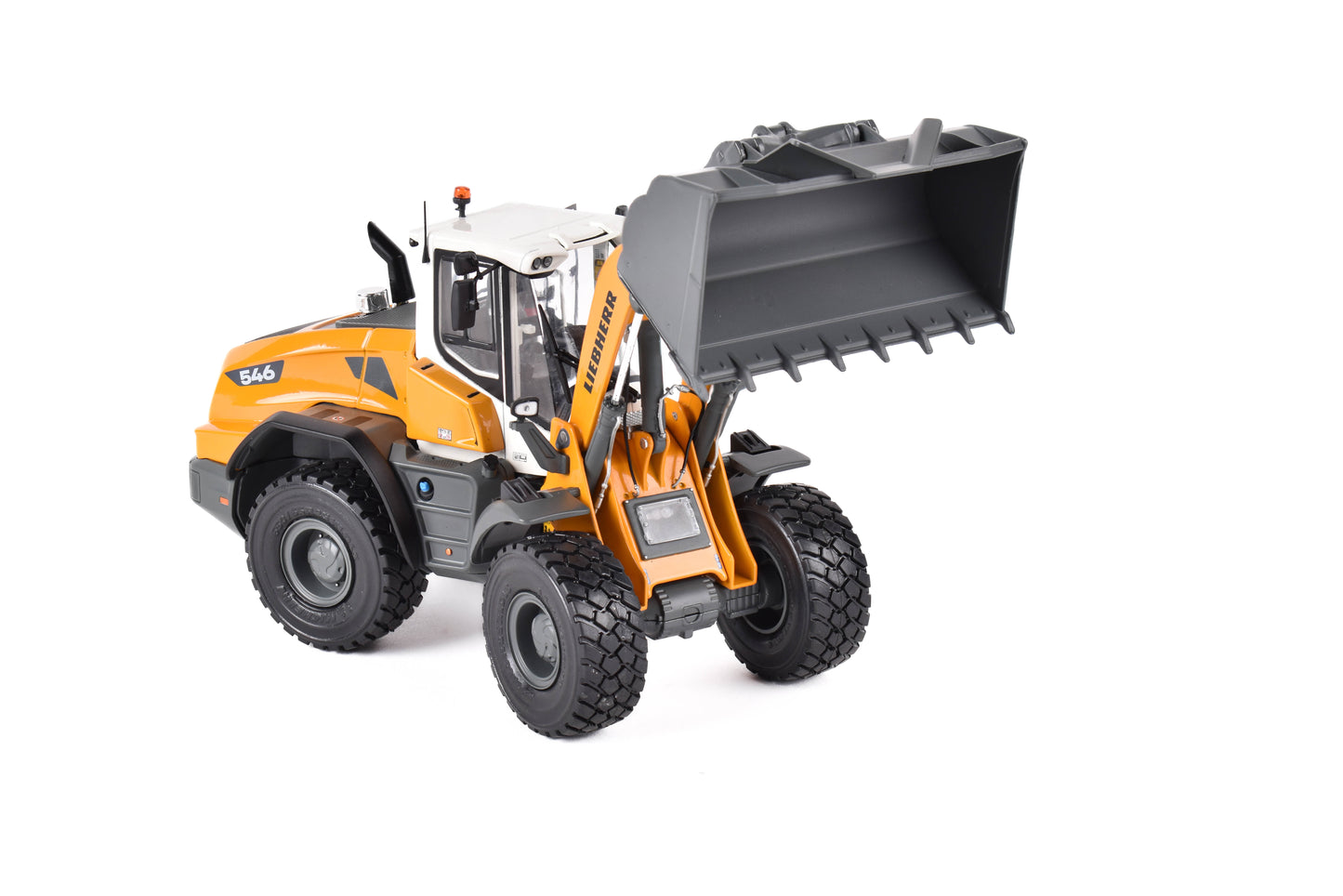 AT -  Liebherr L546 G8 Wheel loader - 1:32