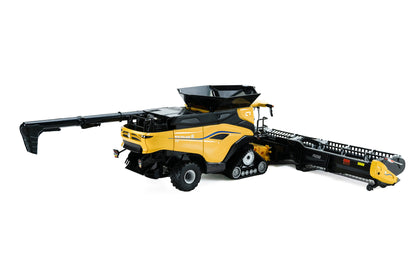 Universal Hobbies - New Holland CR11 Harvester - 1:32