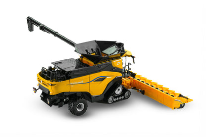 Universal Hobbies - New Holland CR11 Harvester - 1:32
