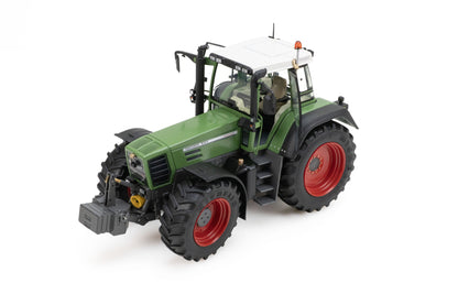 Weise - Fendt 824 Favorit - 1:32nd Scale