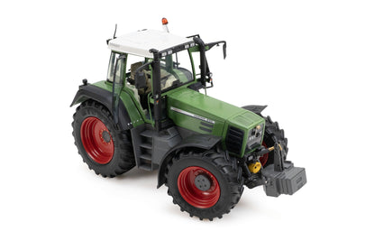 Weise - Fendt 824 Favorit - 1:32nd Scale