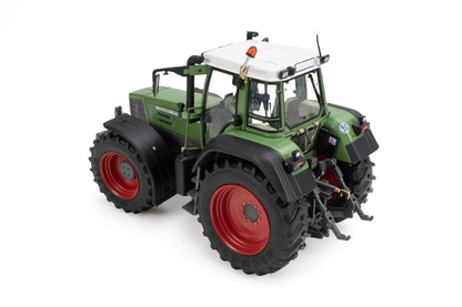 Weise - Fendt 824 Favorit - 1:32nd Scale