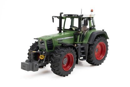 Weise - Fendt 824 Favorit - 1:32nd Scale