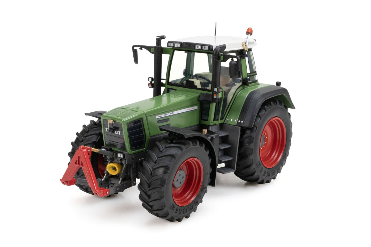 Weise - Fendt 824 Favorit - 1:32nd Scale