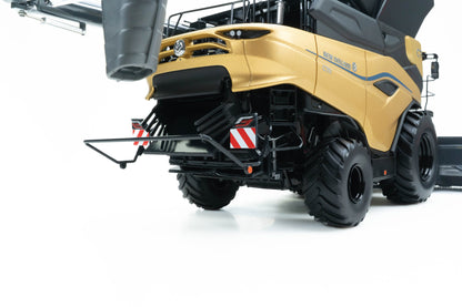 Universal Hobbies - New Holland CR11 Harvester Gold - 1:32