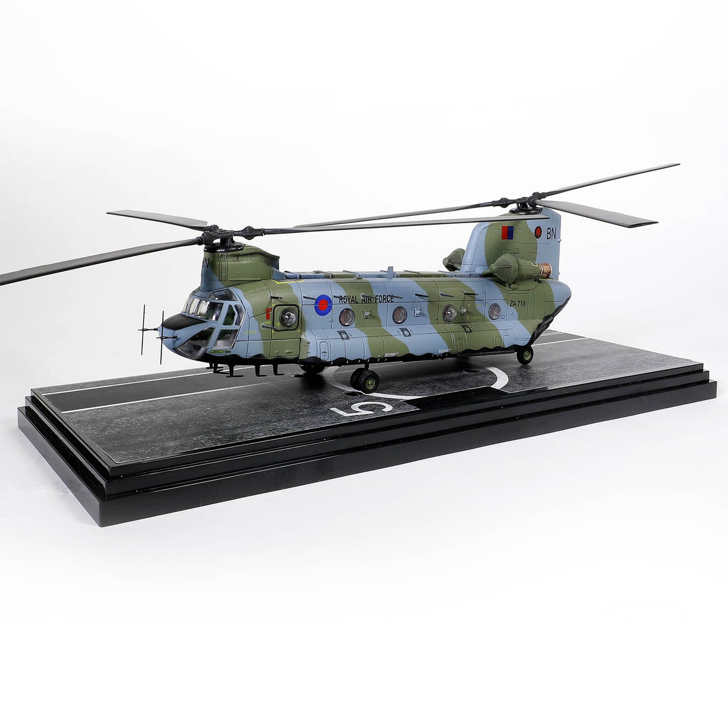 Forces of Valour - Chinook Falklands - 1:72