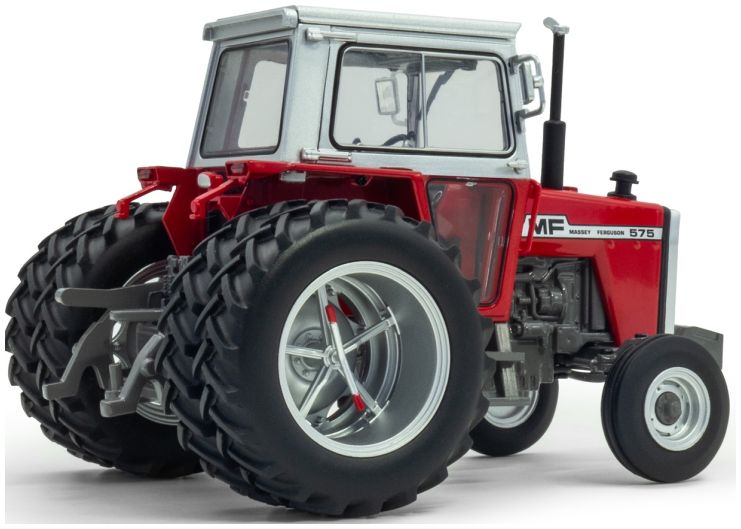 Universal Hobbies - Massey Ferguson 575 w/Molcon Duals - 1:32