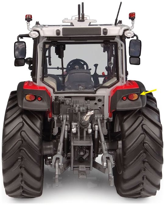 Universal Hobbies - Massey Ferguson 5M.145 - 1:32